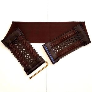 NWOT Expandable belt